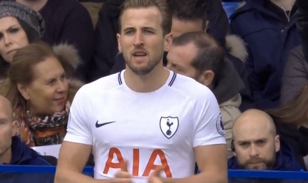 不仅帮助巴 不仅帮助巴